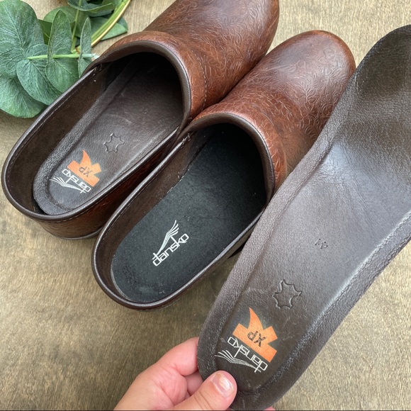 Dansko Pro Xp Floral Tooled Brown Leather Clogs 41 - Picture 8 of 10